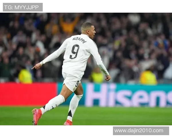 西甲劲旅逆转胜皇马登顶榜首日本国脚制胜进球助力欧冠冷门